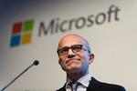 Microsofts direktør Satya Nadella kan glæde sig over at slå forventningerne i virksomhedens seneste regnskab. 