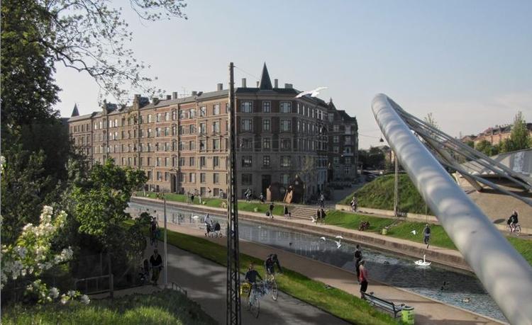 VIRKELIGHED. Sådan her kan der måske komme til at se ud langs Åboulevard, i dag én af Københavns mest trafikerede veje, en dag i en ikke så fjern fremtid. Ihvertfald hvis det står til IByens læsere og Københavns teknik-og miljøborgmester. 