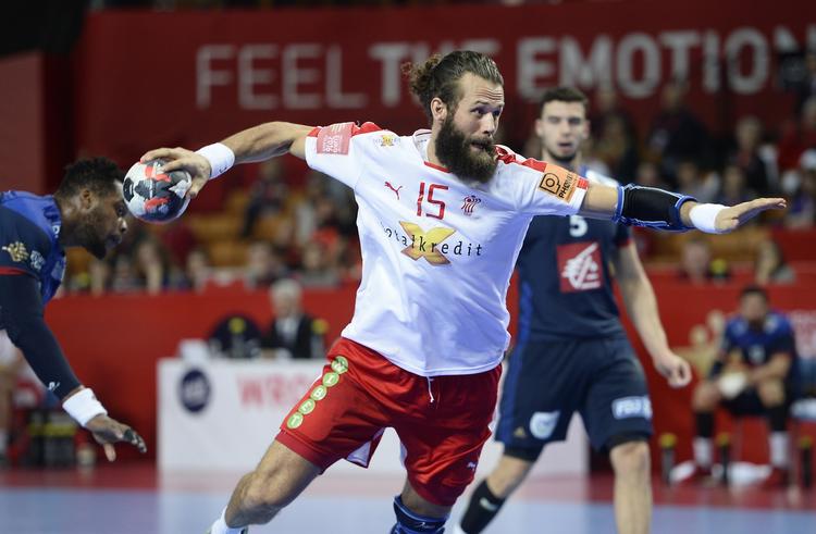 sløset. Jesper Nøddesbo scorer i kampen mod Frankrig, hvor der ellers var tale om masser af spildte danske muligheder. 