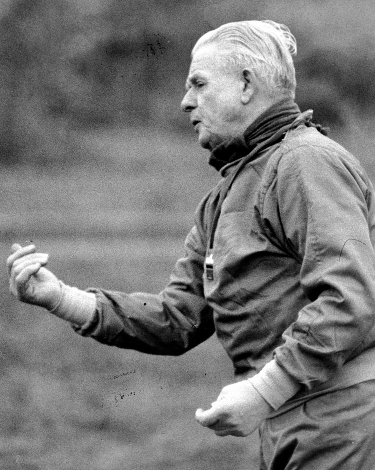 Fodboldmand. Efter den aktive karriere var den tidligere Rangers-stjerne bl.a. træner i AB og B1903. 