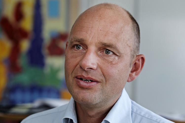Ansvar. Ifølge Rasmus Kjeldahl kan det få konsekvenser for andre kommuner, hvis Slagelse Kommune bliver kendt ansvarlige for omsorgssvigt af fire søstre, der har været anbragt i en voldelig plejefamilie. 