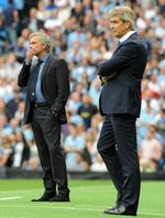 ERSTATTET. Jose Mourinho (tv) blev fyret i Chelsea i december. Manuel Pelligrini (th) bliver erstattet før tid til sommer. 