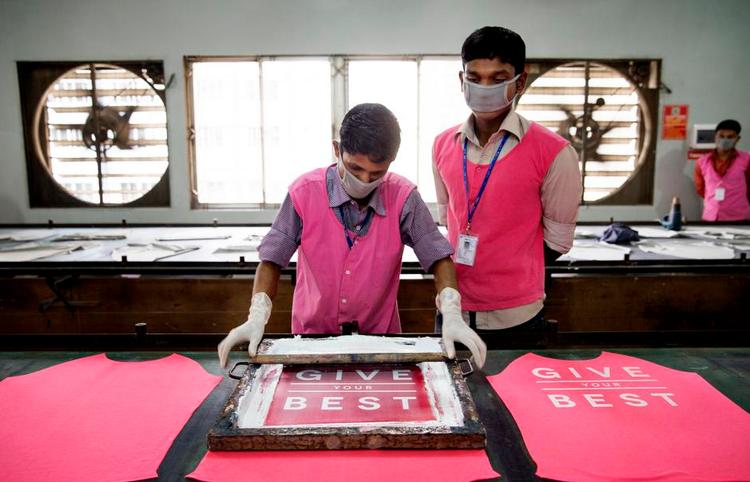 tryk. Det kører for den danske tøjindustri, der benytter sig af fabrikker i Bangladesh. 