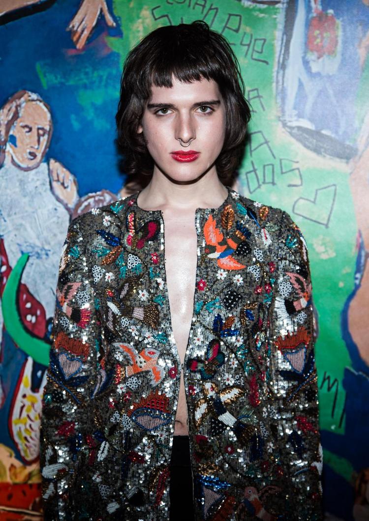 trend. Den transkønnede model Hari Nef har siden sidste år, hvor hun som den eneste transperson fik kontrakt med modelbureauet IMG, været på alles læber. 