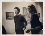 En evigt beredvillig Eddie Redmayne, der slog igennem som den unge mand, der har en affære med Marilyn Monroe i 'My Week With Marilyn', på Arken, omgivet af fotografer og journalister. 