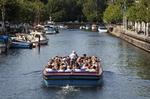 forebyggelse. Efter ulykken med den 10-årige pige har Netto-Bådene og det konkurrerende rederi Canal Tours sat afskærmninger op, så lignende tragedier ikke kan gentage sig. 