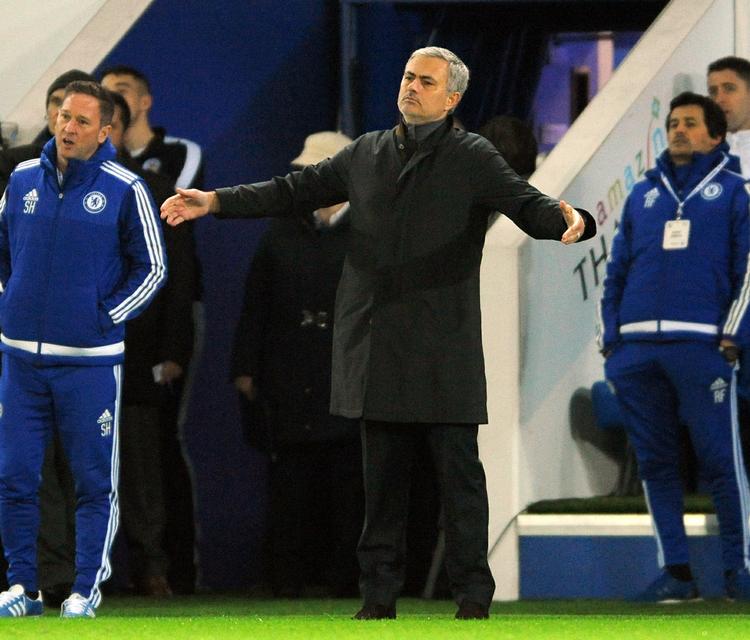 Fyringstruet. For mindre end et år siden gav det 100 gange pengene igen, hvis Mourinho blev fyret i Chelsea. Klubbens deroute har dog vendt op og ned på tingene. 