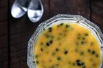 Panna cotta med passionsfrugt