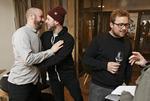 Glæde. Folkene bag Kadeau modtager deres første Michelinstjerne i 2013. Fra venstre Rasmus Kofoed, Nicolai Nørregaard og Magnus Høegh Kofoed 