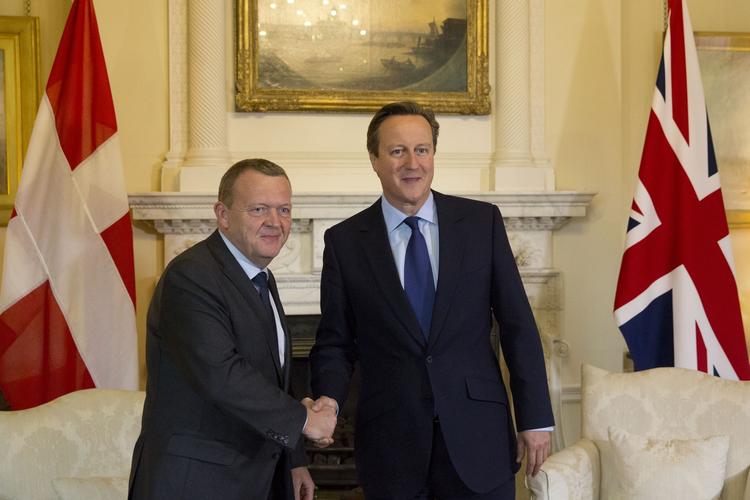 Allierede? Der er trods alt grænser for, hvor meget Lars Løkke Rasmussen og David Cameron kan bruge hinanden til, når den britiske leder i dag besøger København. Her ses de to, da Løkke var i London i september sidste år. 