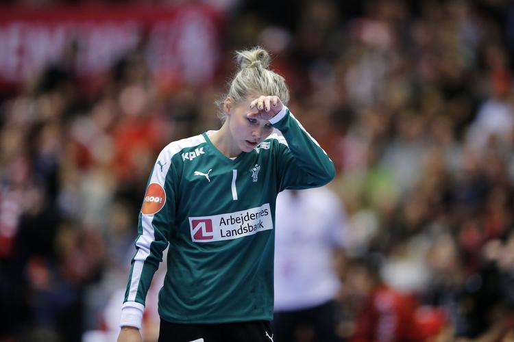 Comeback. Sandra Toft er klar til at spille håndbold igen syv uger efter hun blev ramt i ansigtet af bolden. 