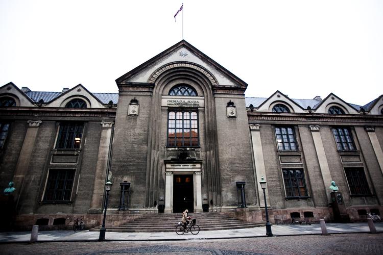 SPAREKNIV. Københavns Universitet siger farvel til mere end 500 medarbejdere som følge af universitetsbesparelser på finansloven (Arkivfoto). 