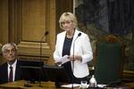 Høringer. Folketingets formand, Pia Kjærsgaard, ønsker at kopiere en norsk model til kontrol af bl.a. embedsmænd. Dette skal ske ved parlamentariske høringer. 