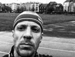 Banemand. Frygten for skaden er en evig følgesvend, når man løber 100 km om ugen og kigger frem mod marathon. 