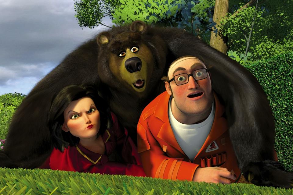 BJØRN. Han lagde også stemme til bjørnen 'Vincent' i filmen 'Over Hækken'. Med i filmen var også store stjerner som Bruce Willis, Steve Carell, William Shatner og Avril Lavigne. 
