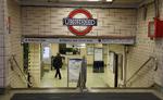 TRÆNGSELSFRI. Her er der ingen problemer med at styre trafikken på trapperne på Paddington-stationen i London. Billedet er også taget under en strejke. 