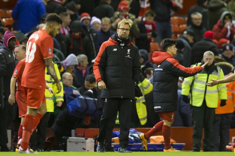 Ydmygt. Der var store forhåbninger til Jürgen Klopp, da succestræneren trådte til i Liverpool for fire måneder siden. Mange har siden måtte sande, at det tager tid at forbedre et hold. 