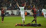 Måååål. 37-årige Claudio Pizarro har brugt 566 kampe for Bayern og Bremen på at score de mange, mange mål. 