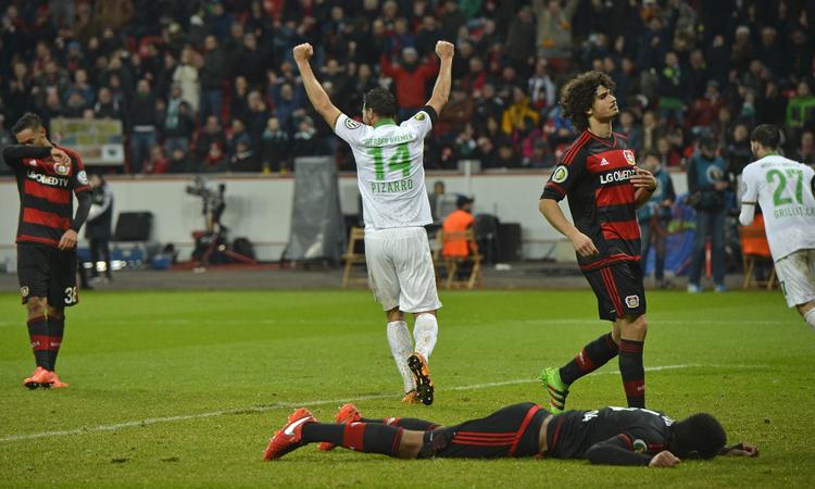 Måååål. 37-årige Claudio Pizarro har brugt 566 kampe for Bayern og Bremen på at score de mange, mange mål. 