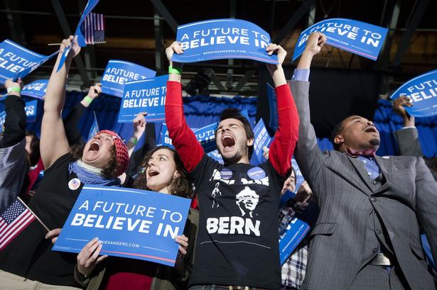 Jubel hos tilhængerne af den demokratiske præsidentkandidat Bernie Sanders. 