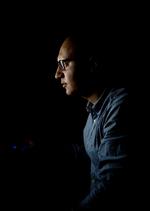 computernørd. 28-årige Abdul Rahman Arafh kom til Danmark fra Syrien i august 2014. Halvandet år senere har han skaffet sig selv et arbejde som udvikler i Kommunedata. Forud for det tillærte han sig selv to nye programmeringssprog via hjemmesider. Det blev afgørende for, at han kunne komme i gang med at arbejde. 