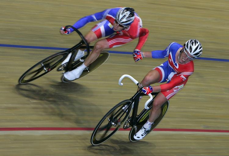 Verdensmester. Cavendish (th) vandt VM-guld på banen med Bradley Wiggins (tv) i 2008. Men parret floppede samme år ved OL. 