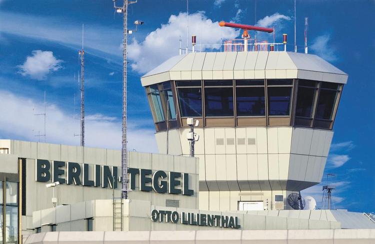 ÆNDRING. Tårnet bliver stående, når Tegel-lufthavnen lukker i 2018. Og til den tid bliver det et klatretårn. 