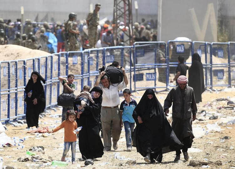 flygtet. I fjerde kapitel af sin dagbog fra Syrien flygter Nagieb Khaja sammen med syriske flygtninge over grænser til Tyrkiet. 