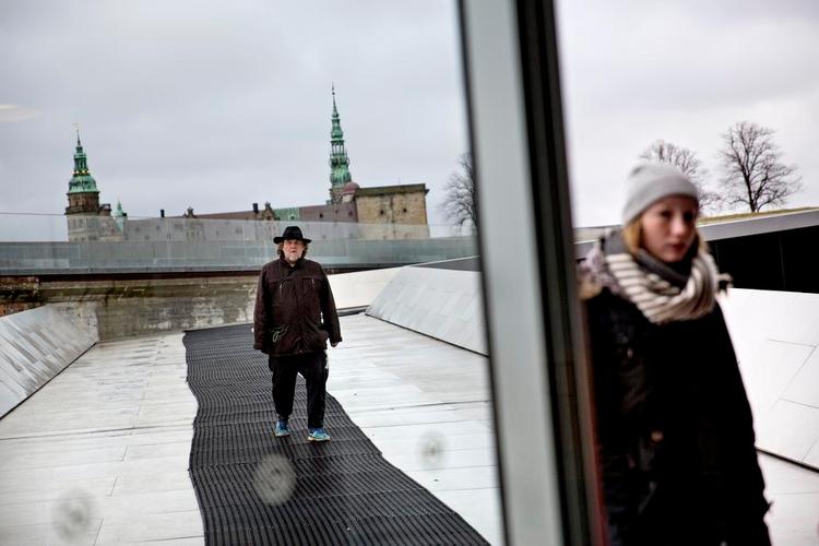Om bord. Københavneriet på vej ned til M/S Museet for Søfart, som ligger under jorden på havnen i Helsingør med Kronborg som nabo. 