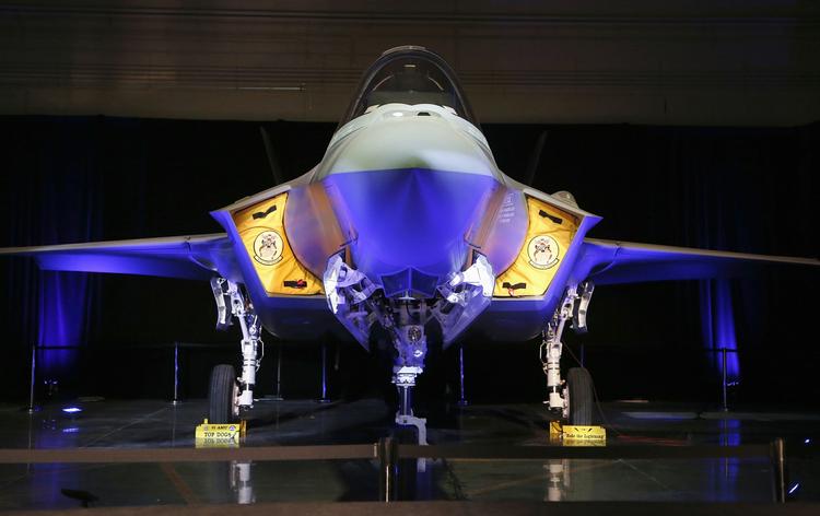 favoritten. Dette F-35 fra amerikanske Lockheed Martin er favorit til at vinde, når de danske politikere  skal vælge det nye danske jagerfly. 