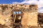Ruin. Vulkanøen er med godt 20 millioner på bagen den ældste af De Kanariske Øer. Rundt omkring på Fuerteventura støder man på gamle ruiner – trods alt fra nyere tid. 