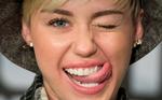 Poppet. Svin, som er et band, spiller nyfortolkede udgaver af Miley Cyrus. 