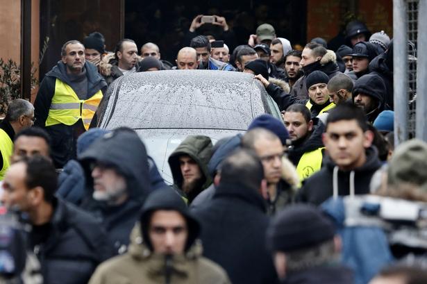 Danske muslimer tog afsked med gerningsmanden Omar Abdel Hamid el-Hussein ved en fredagsbøn. 