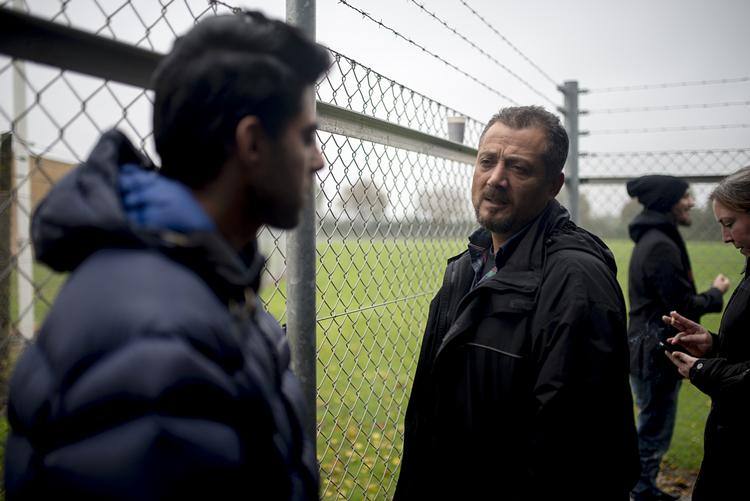 arbejde. Flere faglige ledere har lagt op til, at asylansøgere skal kunne arbejde fra første dag. På billedet ses Mohammed, der med succes, har været med i en indslusningsordning på slagteriet Danish Crown i Blans i Sønderjylland. 