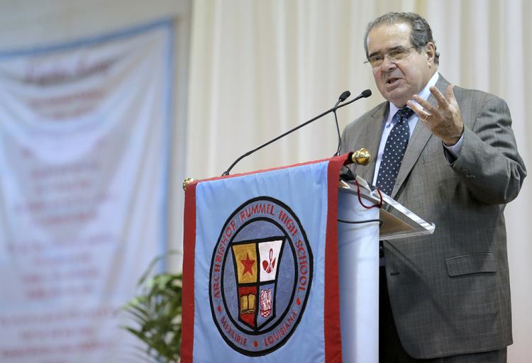 Dommer. Antonin Scalia ses her holde tale til en gruppe gymansieelever i begyndelsen af året. 