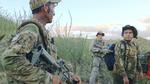 Grænsepatrulje. Vi oplever også udfordringerne for medlemmer af 'Arizona Border Recon'. Her patruljerer de den amerikanske grænseovergang til Mexico. Filmen er nomineret til en Oscar i år. 