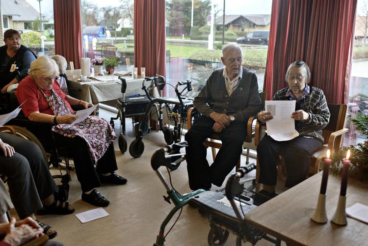 Symptombehandling. Dr. med. Henning Kirk anbefaler, at holde hjernen skarp og kroppen i form. Demens er et symptom på sygdomme, som kan forebygges. Arkivfoto: Katinka Hustad 