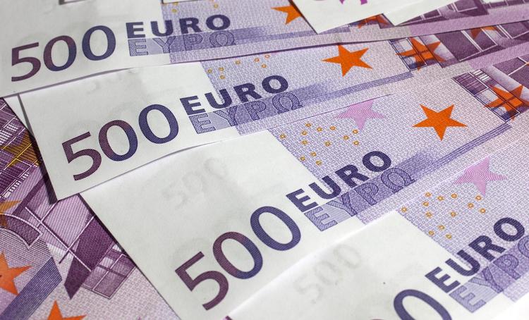 Forlydender. Styrelsesrådet i ECB¨har  med et stort flertal angiveligt vedtaget en hensigtserklæring om at droppe 500-euroen. 