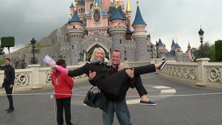 Eksport. Realityprogrammet 'Gift ved første blik' blev udviklet på DR 3, men flyttede til DR 1, da det blev en succes. 