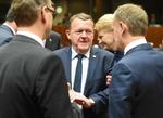 Kamp. Ved ankomsten til EU-topmødet i Bruxelles i dag forudser Lars Løkke Rasmussen (V) kamp om børnechecken. 