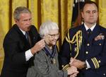 Sangfugl-forfatteren Harper Lee er død