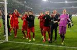 Tak. FC Midtjyllands spillere fik god opbakning fra fansene i den store kamp mod United og sagde takbagefter. 