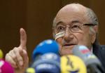 PRESSET. Sepp Blatter fastholder sin uskyld, men han får svært ved at overbevise omverdenen. 