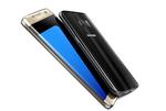 FLAGSKIB. GALAXY S7 Edge (bagerst) og S7 (forrest) byder ikke på ret mange nyheder i designet, men under motorhjelmen er der sket en hel del i forhold til deres forgængere. 