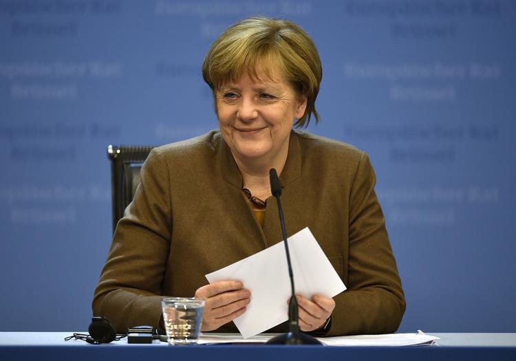 overskudsagtig. Angela Merkel kan konstatere, at tyskerne sidste år havde et overskud på 144,7 milliarder kroner. 