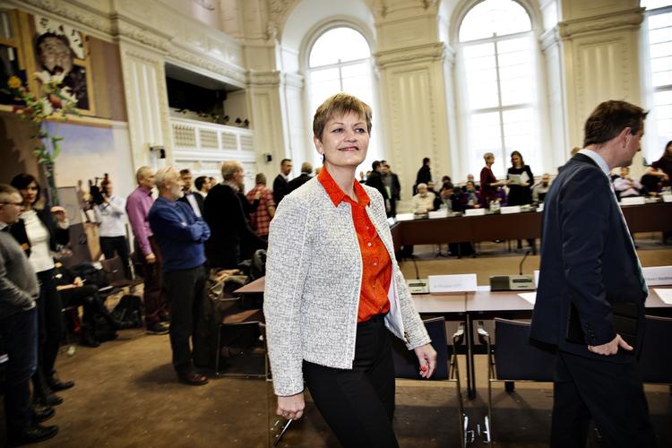 Gyllegate.Eva Kjer Hansen (V) var i dag til høring i Miljø- og Fødevareudvalget ang. ministeriets beregning af miljøeffekterne ved landbrugspakken. 
