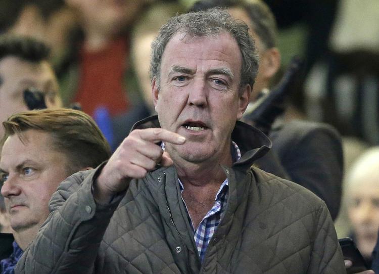 Undskyldning. Tidligere 'Top Gear'-vært Jeremy Clarkson har indgået forlig med den producer, han overfaldt i marts sidste år. 