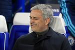 PAUSE. Jose Mourinho vil gerne i arbejde, men han antyder, at det måske er bedst at være tålmodig og vente til sommer. 