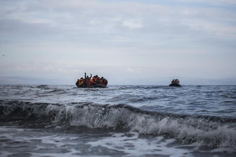 Smuglerruter. Migranter og flygtninge betaler typisk kriminelle for at blive fragtet over Middelhavet eller på andre måder smuglet ind i EU. Det har udviklet sig til en milliardindustri. 
