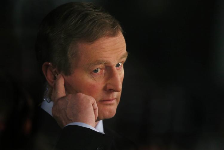 Av. Enda Kennys Fine Gael-parti fik 26 procent af stemmerne ved parlamentsalget i Irland. Ved det forrige valg blev det il 36 procent. 